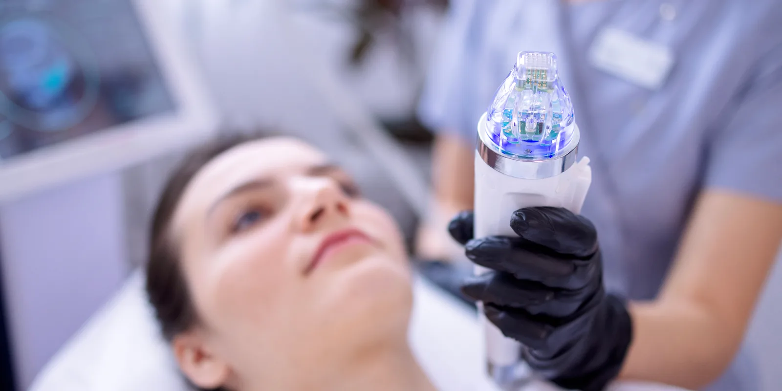 RF microneedling handpiece at NL Clinic
